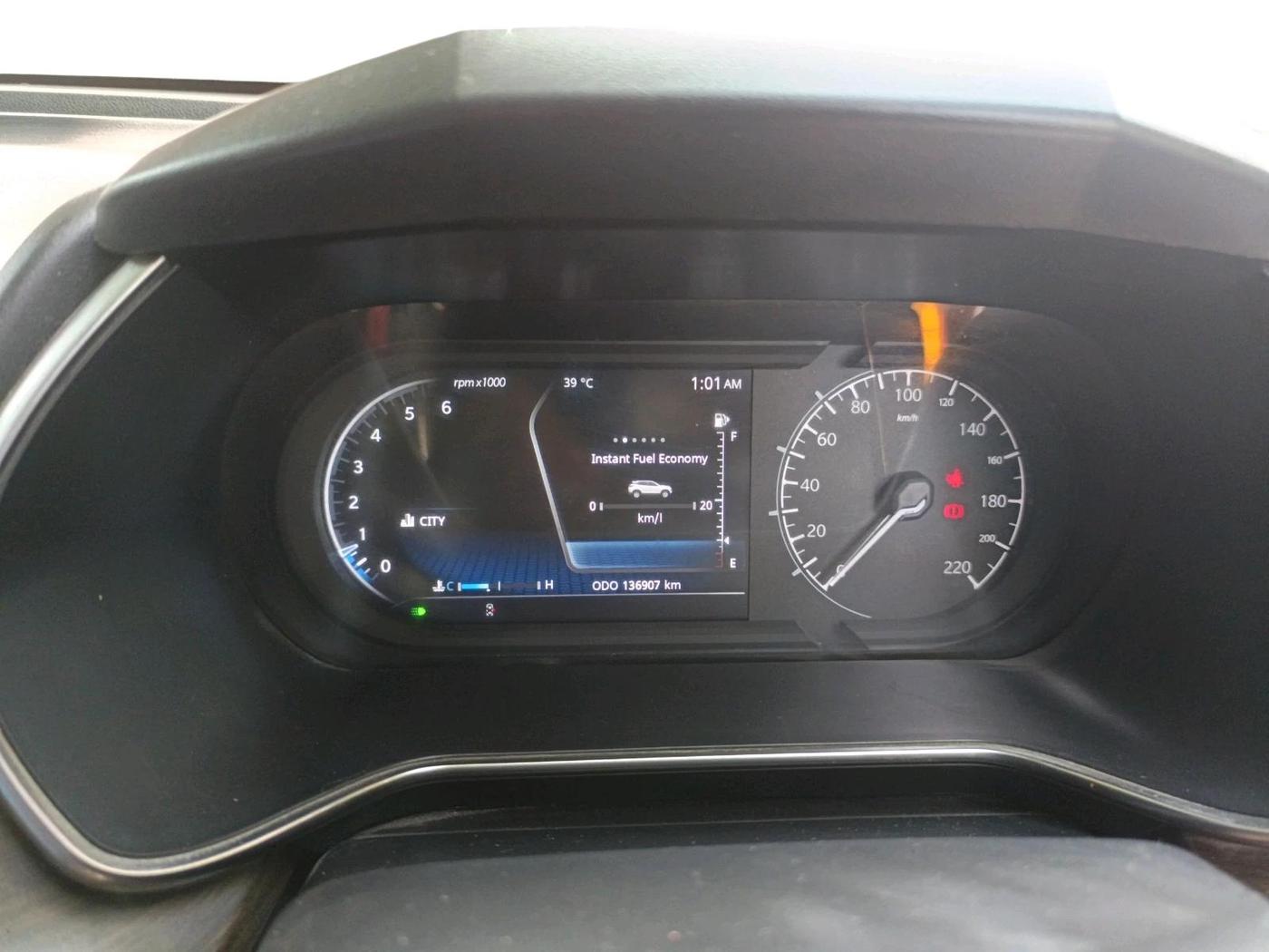 2019 Tata Harrier XZ 2.0L, Diesel, Manual, 1,36,907 km, interior
