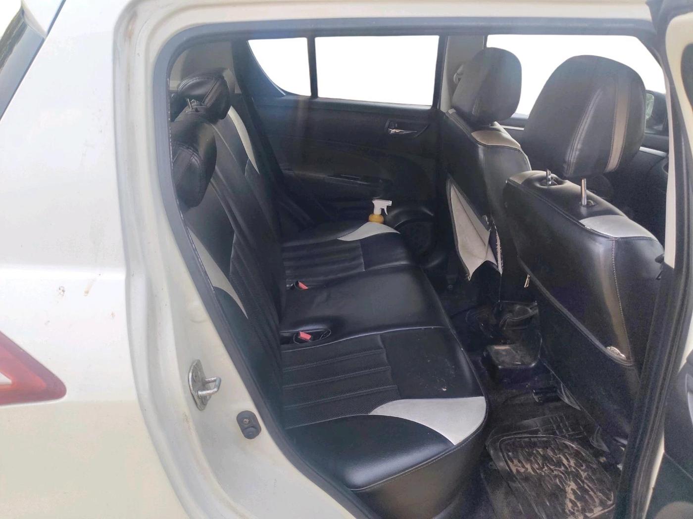 2015 Maruti Swift VDI, Diesel, Manual, 1,74,025 km, interior
