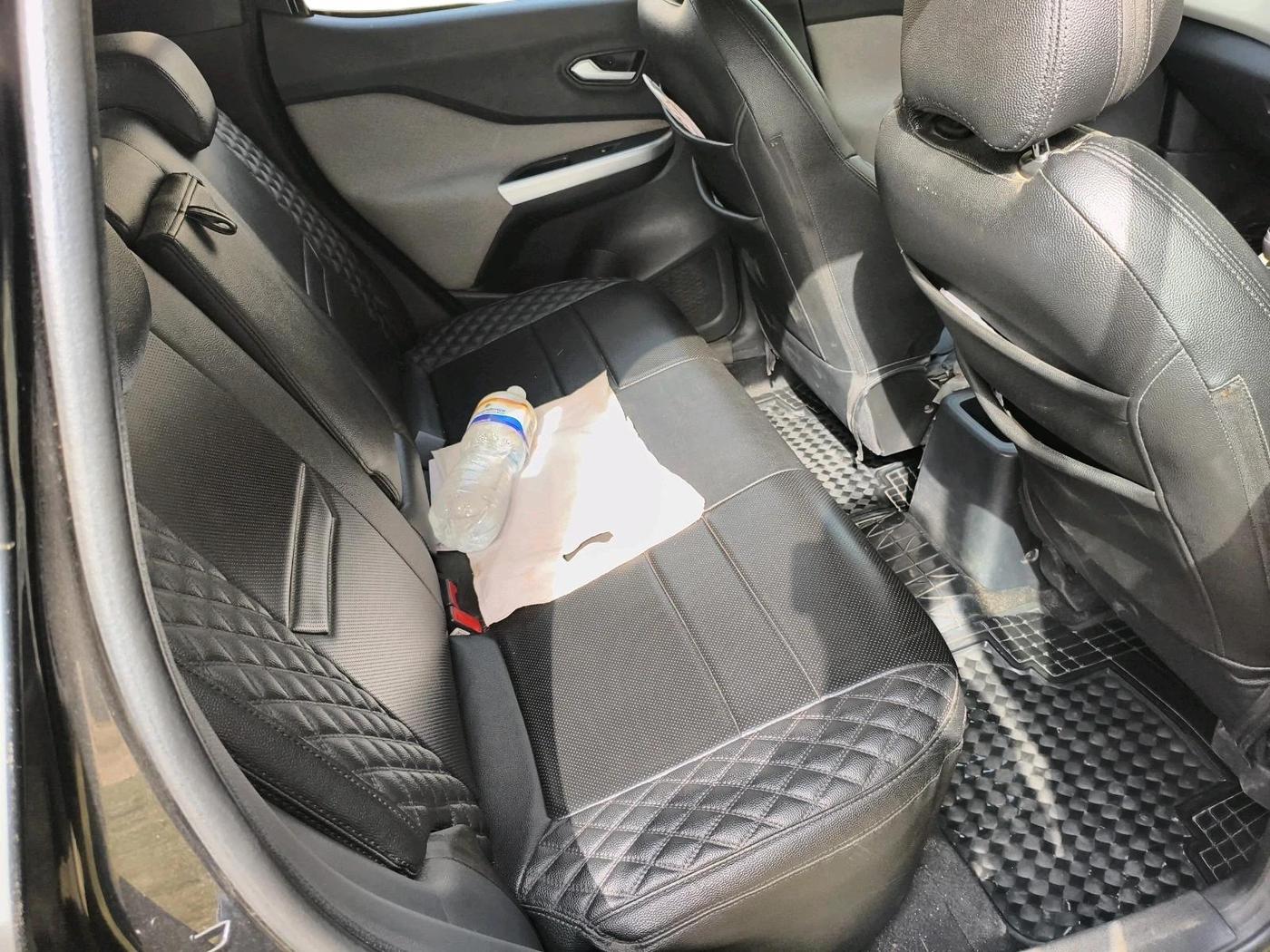 2022 Nissan MAGNITE XV MT, Petrol, Manual, 24,231 km, interior