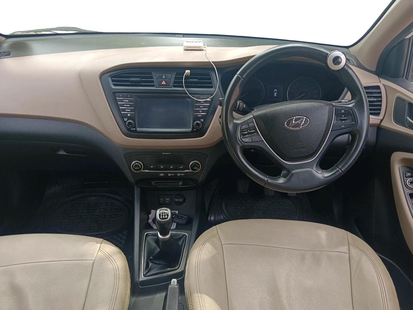 2017 Hyundai Elite i20 ASTA 1.2 (O), Petrol, Manual, 79,924 km, interior