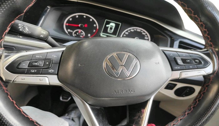 2022 Volkswagen VIRTUS HIGHLINE TSI 1.0 MT, Petrol, Manual, 1,03,580 km, interior