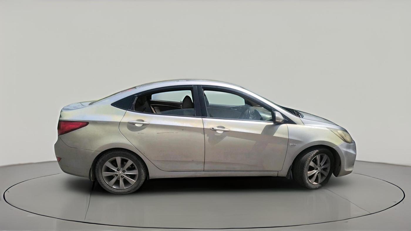 2013 Hyundai Verna FLUIDIC 1.6 CRDI SX, Diesel, Manual, 1,11,401 km, exterior