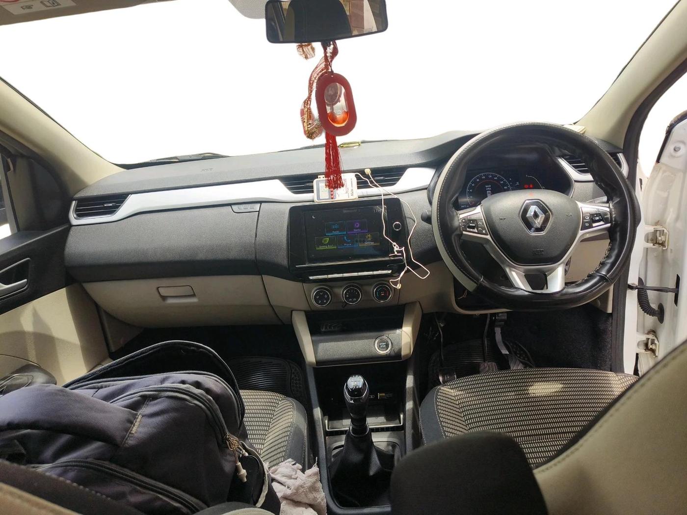2024 Renault TRIBER RXZ, CNG, Manual, 20,415 km, interior