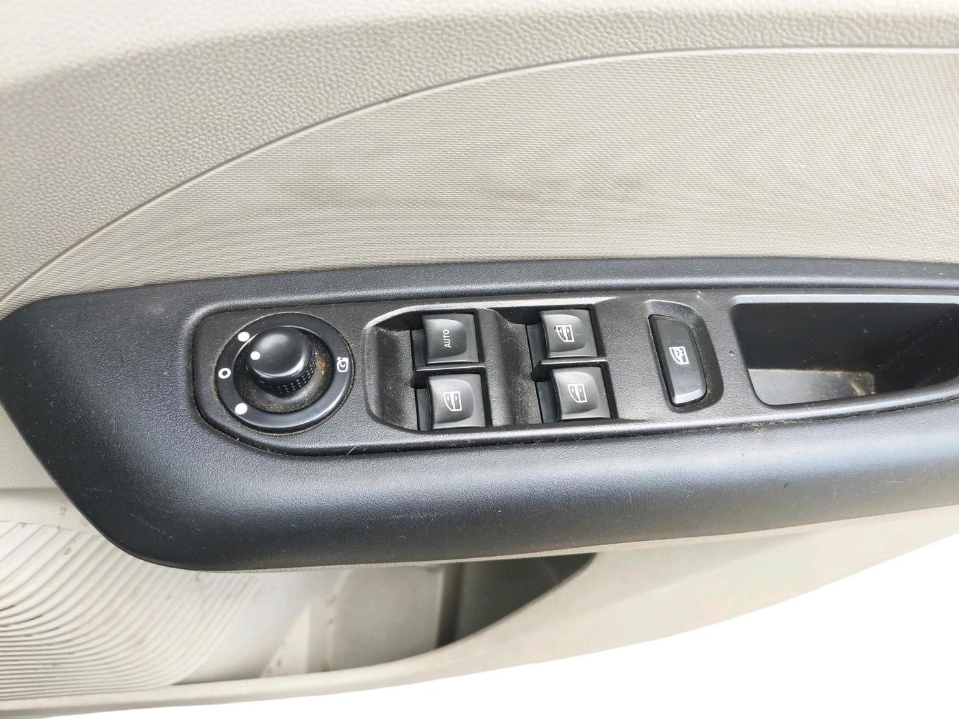 2024 Renault TRIBER RXZ, CNG, Manual, 20,415 km, interior