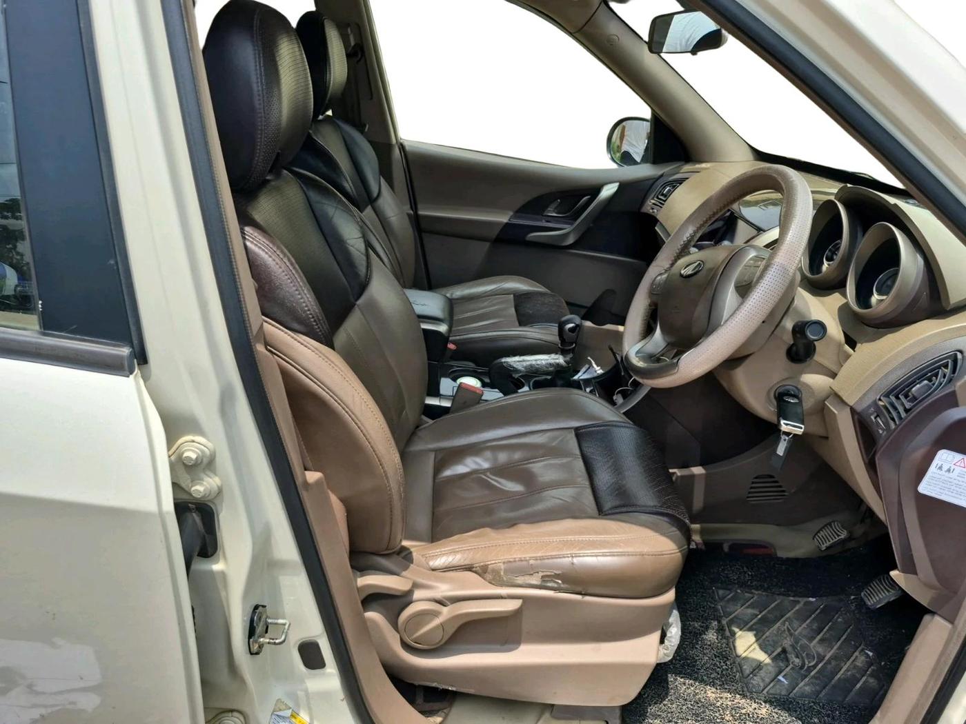 2013 Mahindra XUV500 W8, Diesel, Manual, 93,359 km, interior