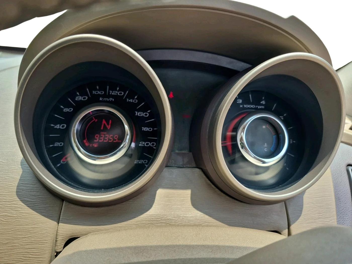 2013 Mahindra XUV500 W8, Diesel, Manual, 93,359 km, interior