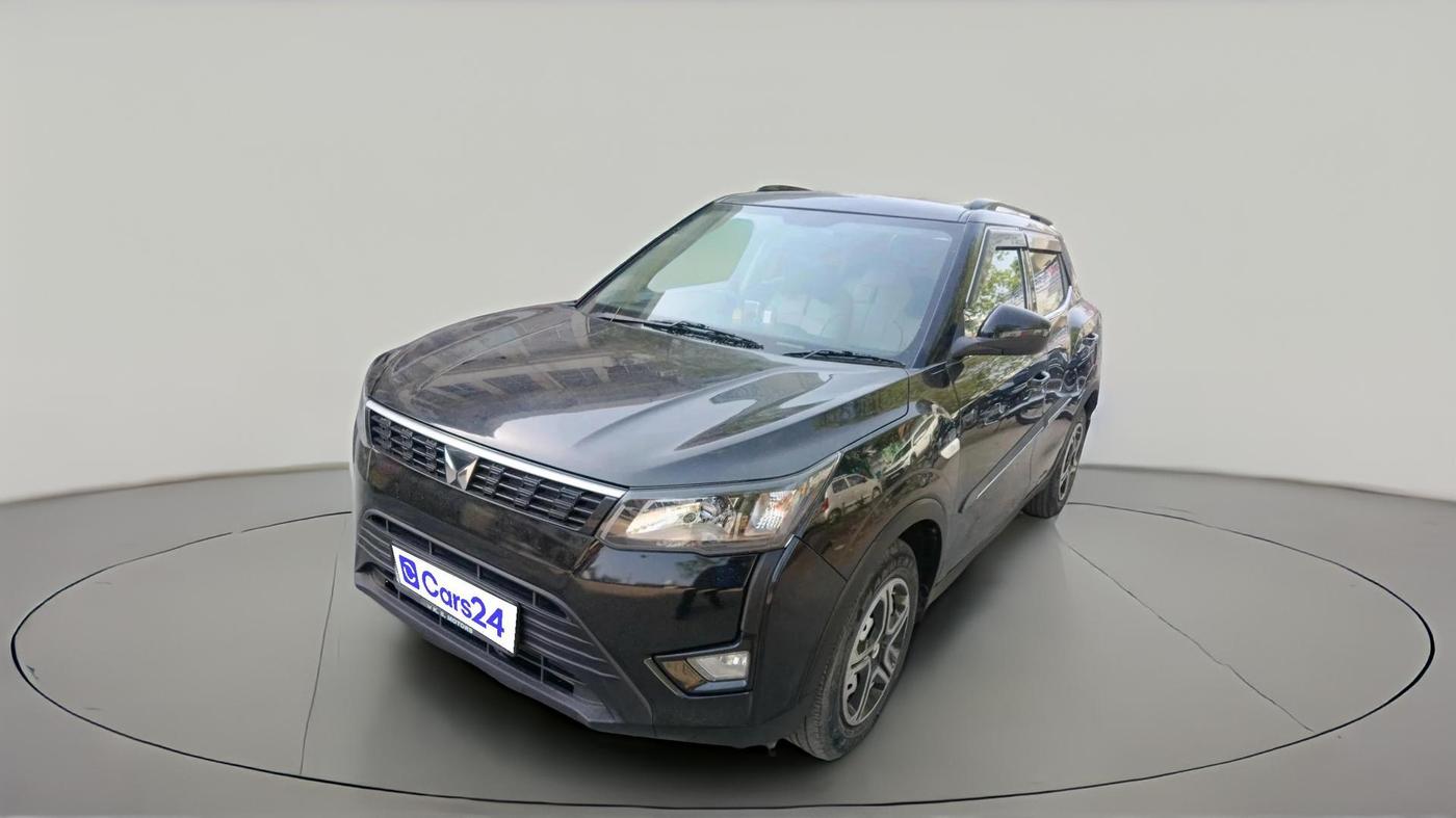 2023 Mahindra XUV300 W4 1.2 PETROL, CNG, Manual, 65,573 km, exterior