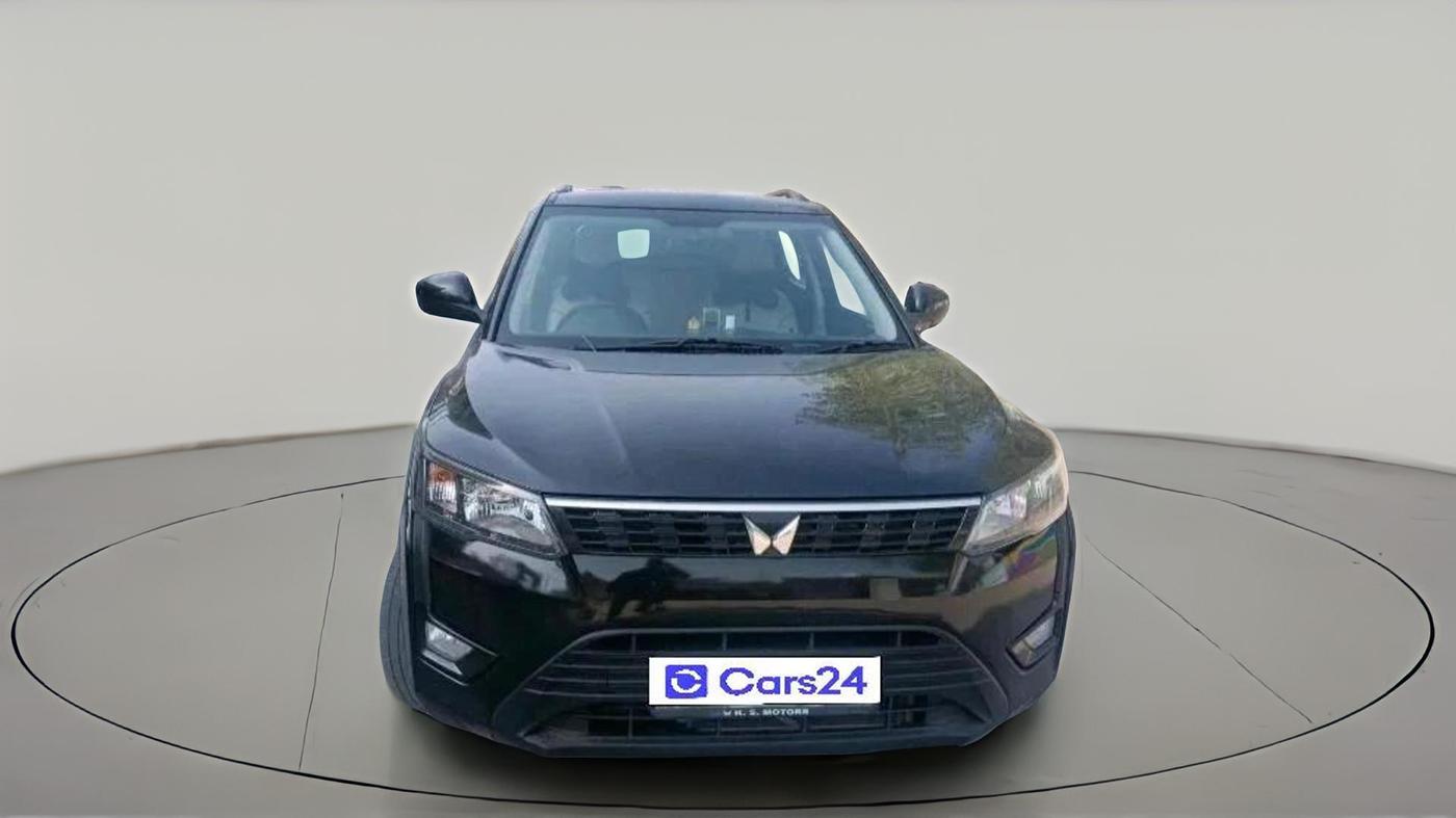 2023 Mahindra XUV300 W4 1.2 PETROL, CNG, Manual, 65,573 km, exterior
