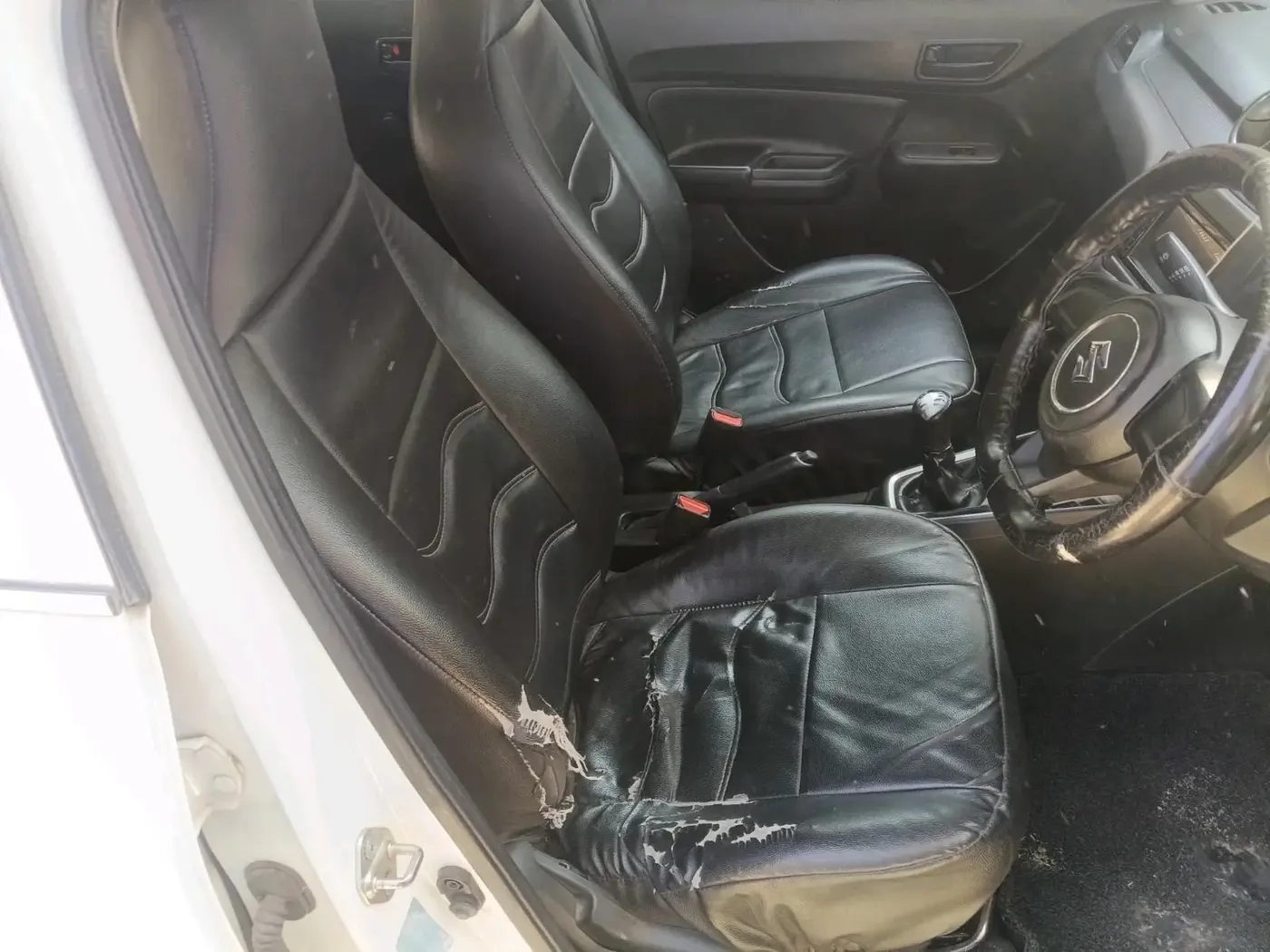 2019 Maruti Swift LXI, Petrol, Manual, 1,14,589 km, interior