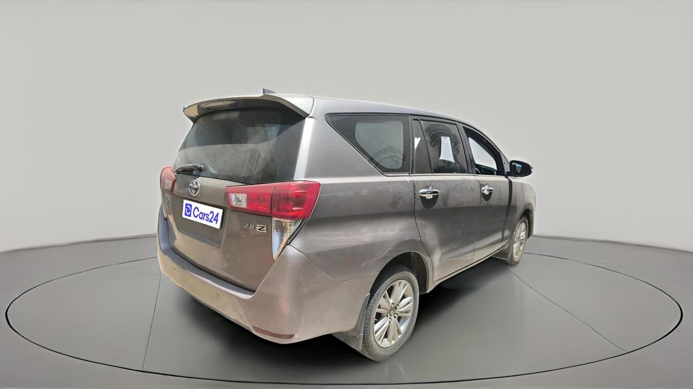 2016 Toyota Innova Crysta 2.8 ZX AT 7 STR, Diesel, Automatic, 2,18,177 km, exterior