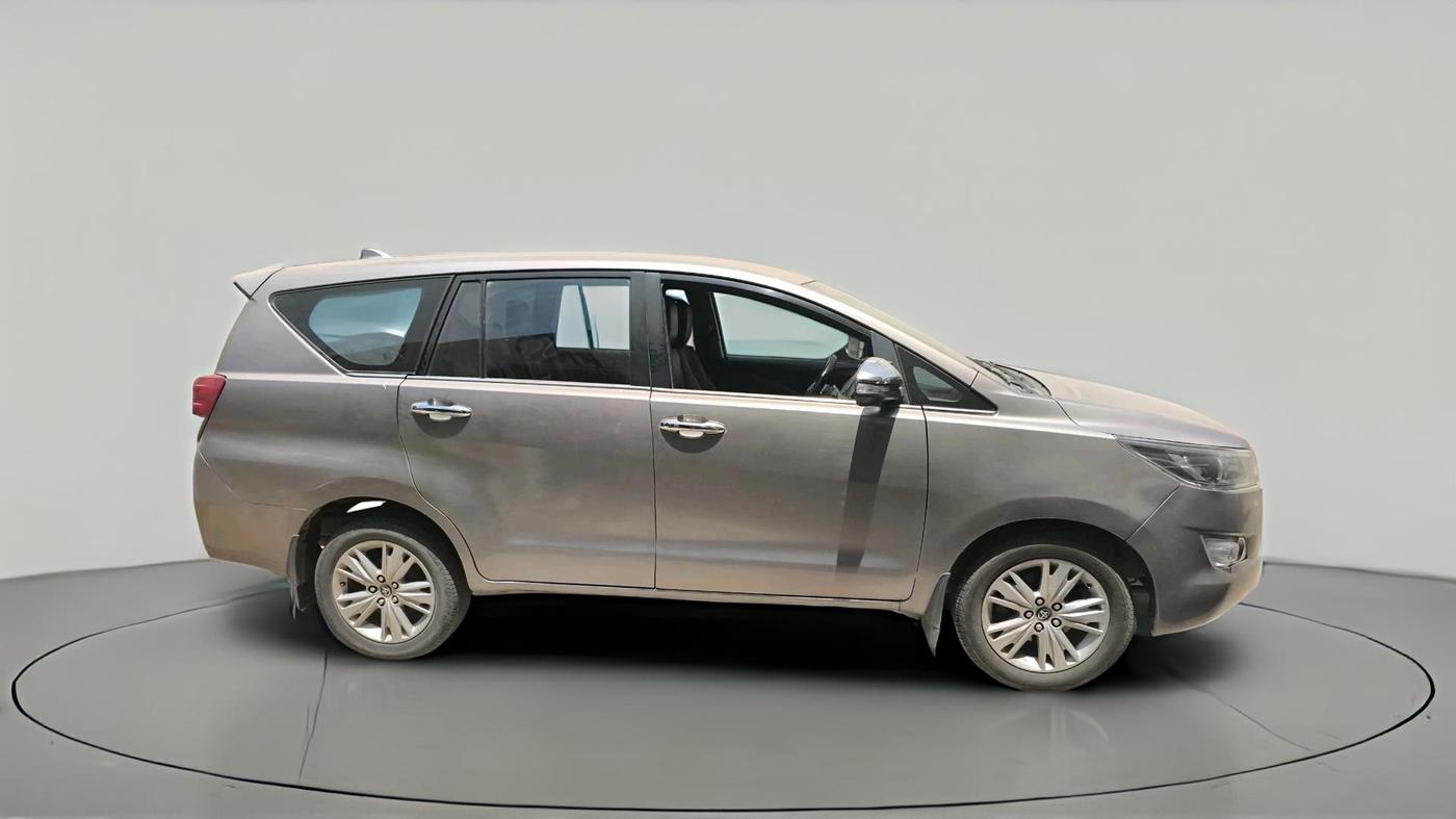 2016 Toyota Innova Crysta 2.8 ZX AT 7 STR, Diesel, Automatic, 2,18,177 km, exterior