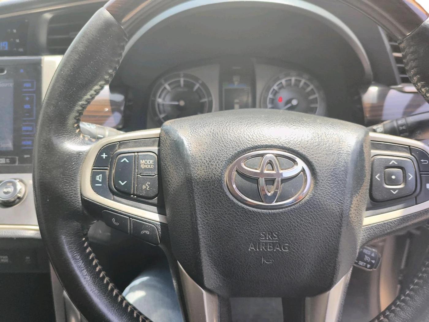 2016 Toyota Innova Crysta 2.8 ZX AT 7 STR, Diesel, Automatic, 2,18,177 km, interior