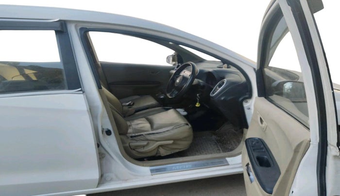 2014 Honda Mobilio 1.5L I-VTEC S, Petrol, Manual, 80,000 km, interior