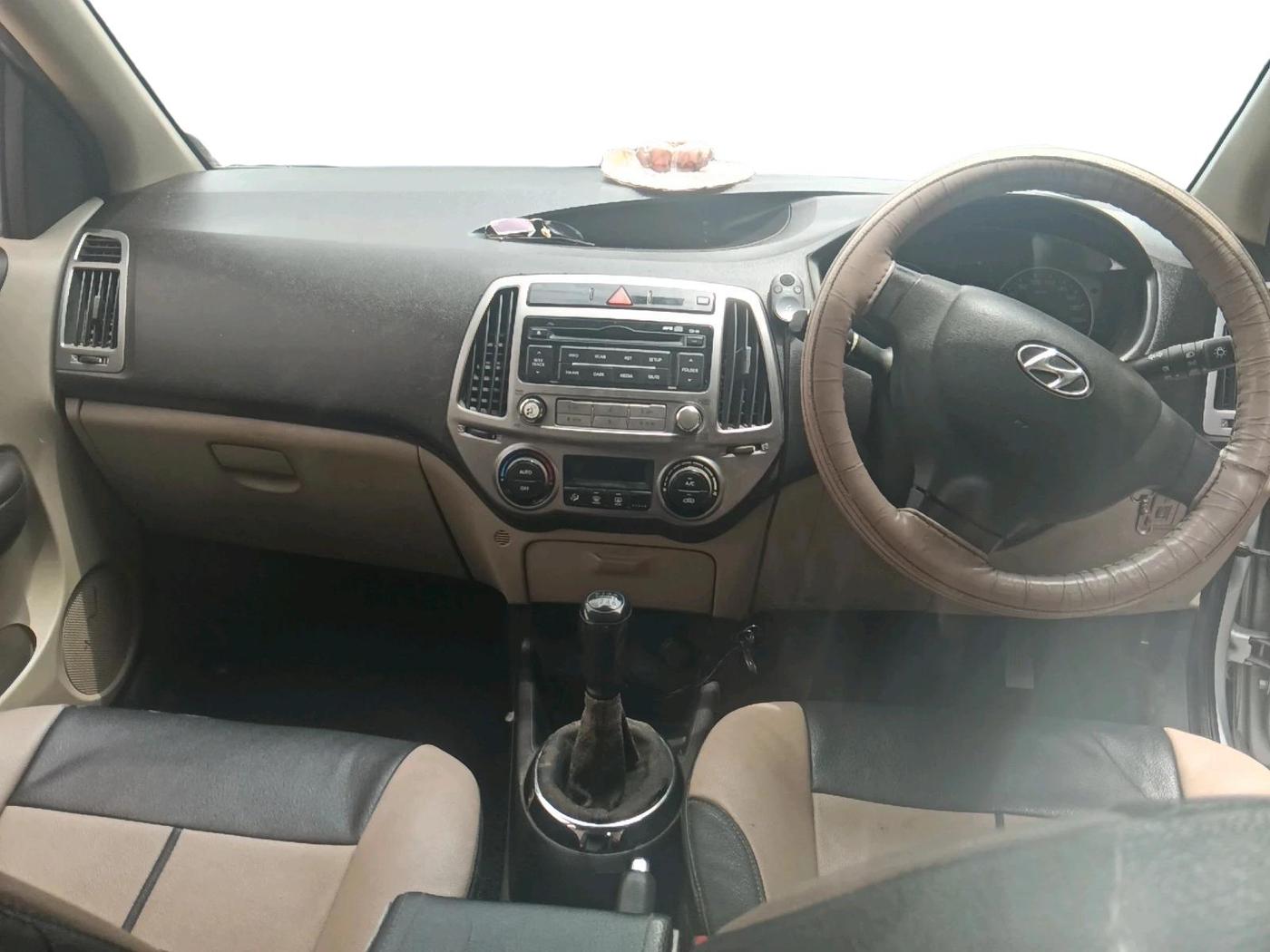 2012 Hyundai i20 MAGNA 1.4 CRDI, Diesel, Manual, 1,25,317 km, interior