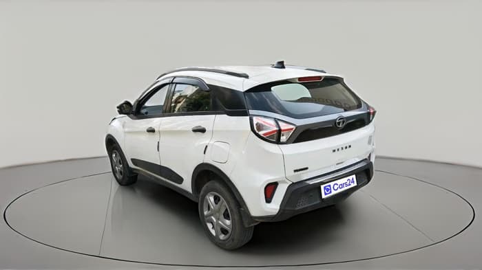 2021 Tata NEXON XM PETROL, Petrol, Manual, 1,27,229 km, exterior