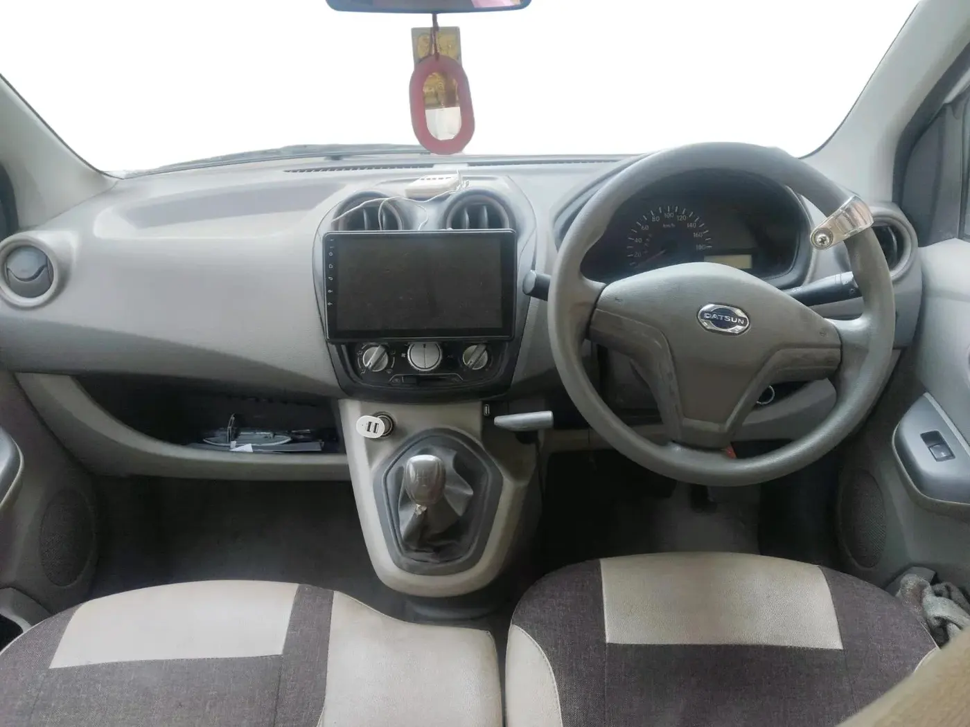 2015 Datsun Go T, Petrol, Manual, 1,05,000 km, interior