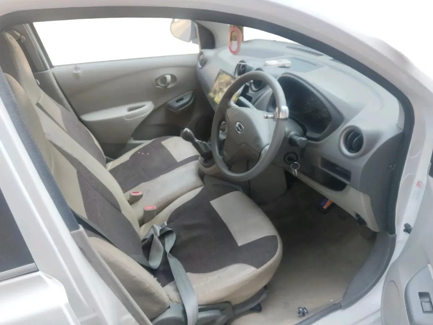 2015 Datsun Go T, Petrol, Manual, 1,05,000 km, interior