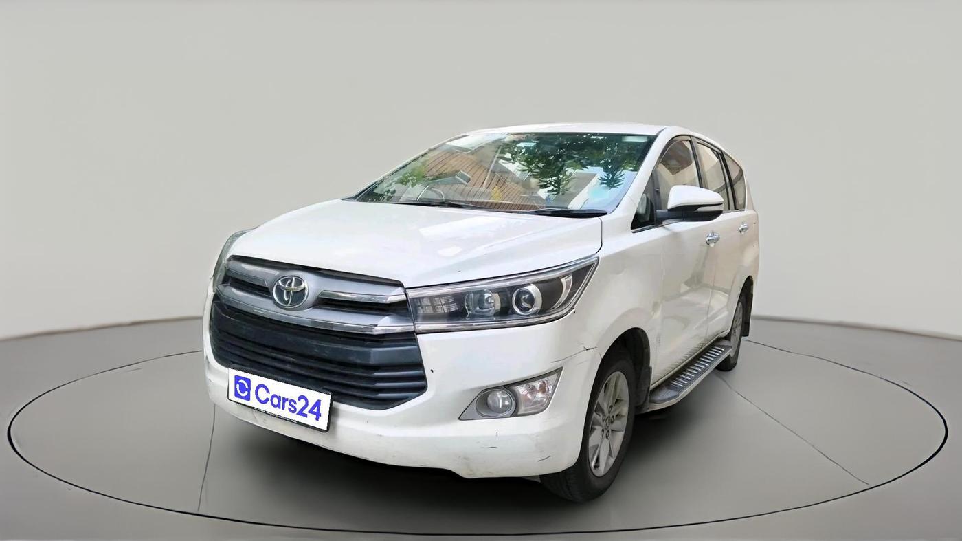 2016 Toyota Innova Crysta 2.4 VX 8 STR, Diesel, Manual, 1,07,614 km, exterior