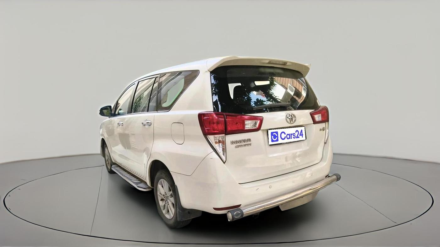 2016 Toyota Innova Crysta 2.4 VX 8 STR, Diesel, Manual, 1,07,614 km, exterior