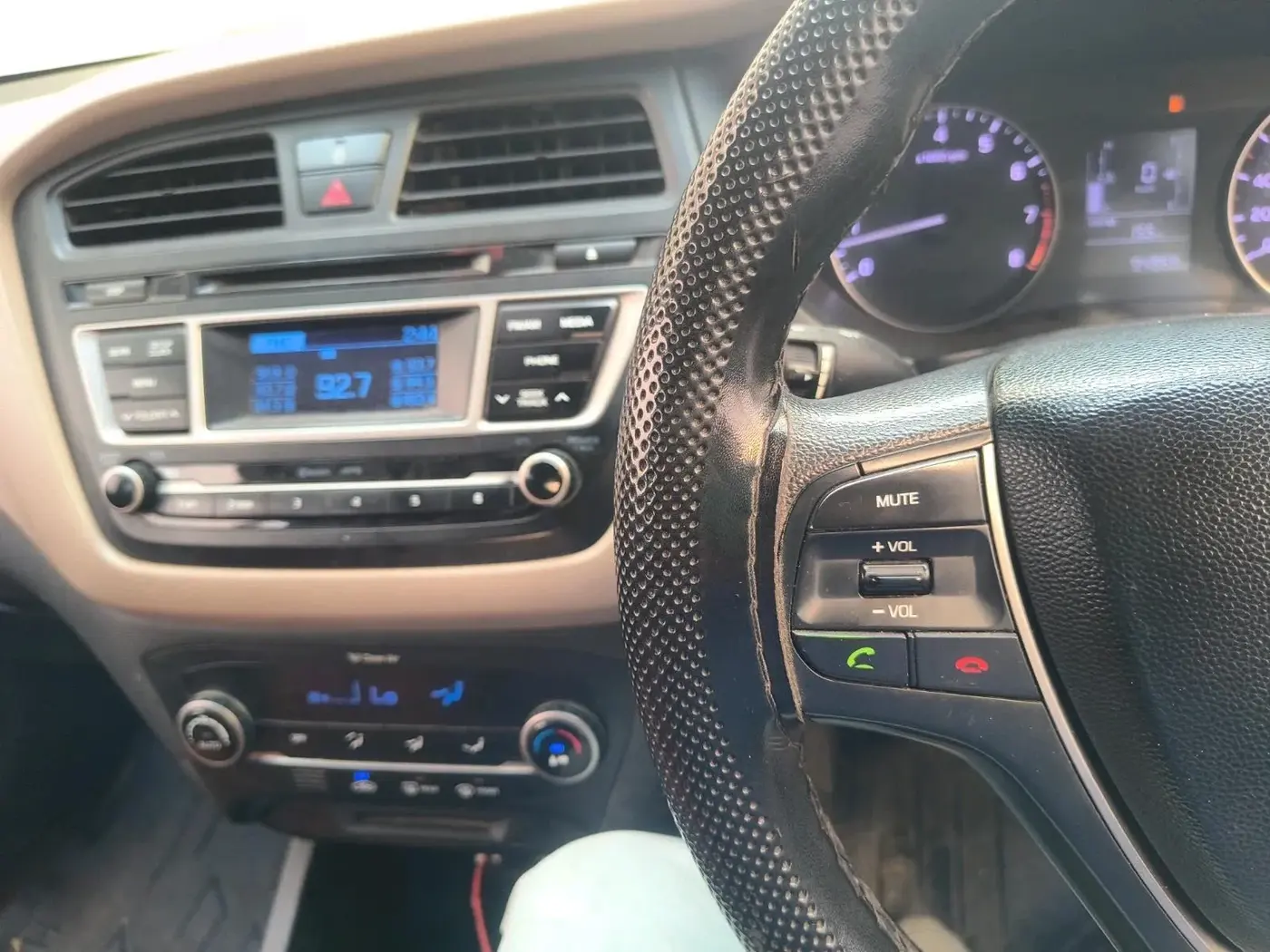 2015 Hyundai Elite i20 SPORTZ 1.2, Petrol, Manual, 96,000 km, interior