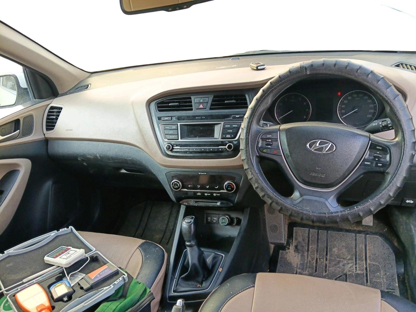 2016 Hyundai Elite i20 SPORTZ 1.2, Petrol, Manual, 24,684 km, interior