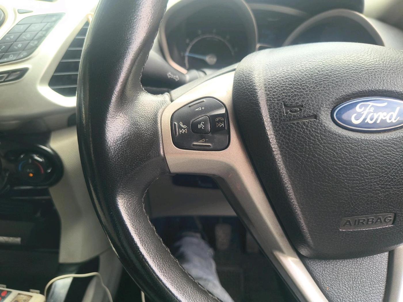 2014 Ford Ecosport TITANIUM 1.0L ECOBOOST, Petrol, Manual, 75,704 km, interior