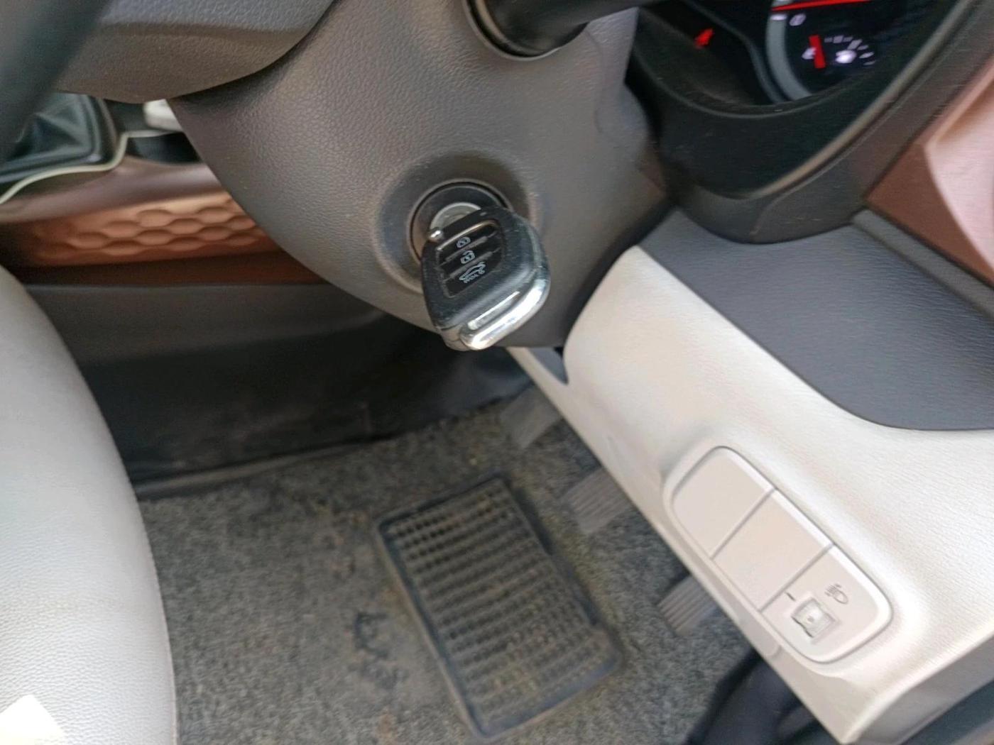 2023 Hyundai AURA S 1.2, Petrol, Manual, 19,312 km, interior