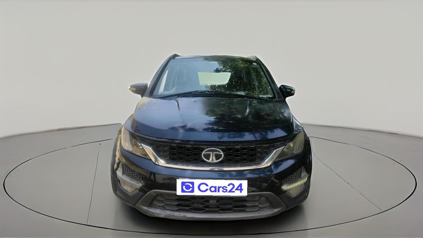 2017 Tata Hexa XTA 4X2 7 STR, Diesel, Automatic, 1,36,584 km, exterior