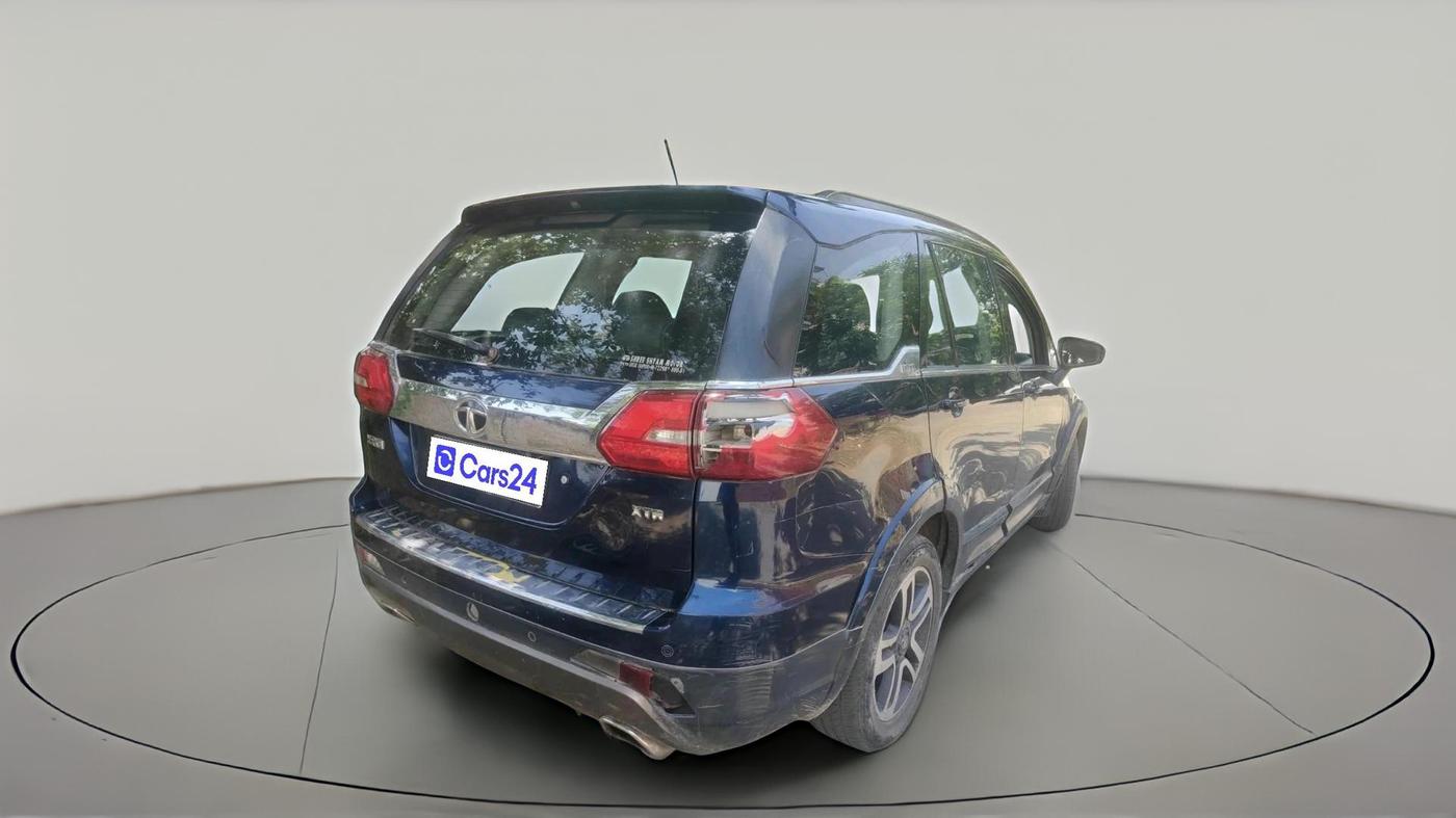 2017 Tata Hexa XTA 4X2 7 STR, Diesel, Automatic, 1,36,584 km, exterior