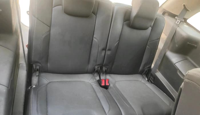 2017 Tata Hexa XTA 4X2 7 STR, Diesel, Automatic, 1,36,584 km, interior