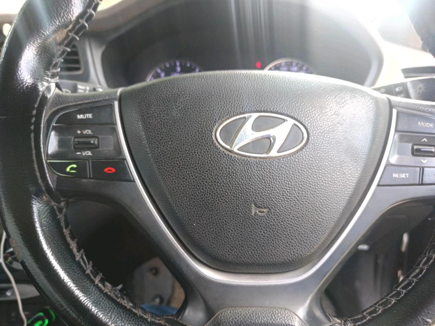 2014 Hyundai Elite i20 MAGNA 1.4 CRDI, Diesel, Manual, 1,91,403 km, interior