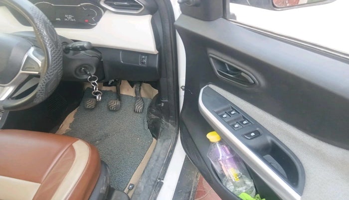 2022 Nissan MAGNITE XE, Petrol, Manual, 50,155 km, interior