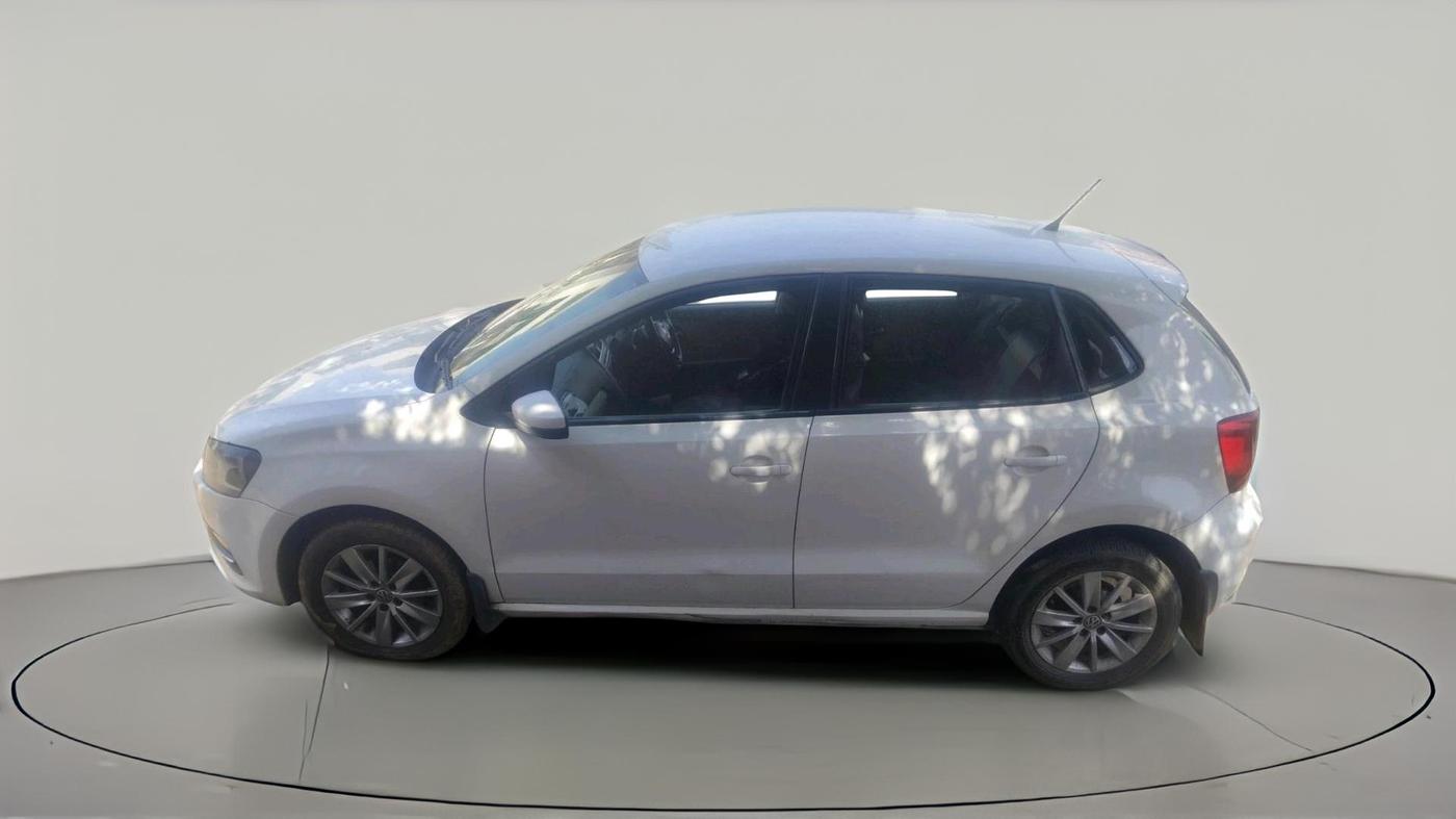 2016 Volkswagen Polo HIGHLINE1.2L DIESEL, Diesel, Manual, 1,00,566 km, exterior