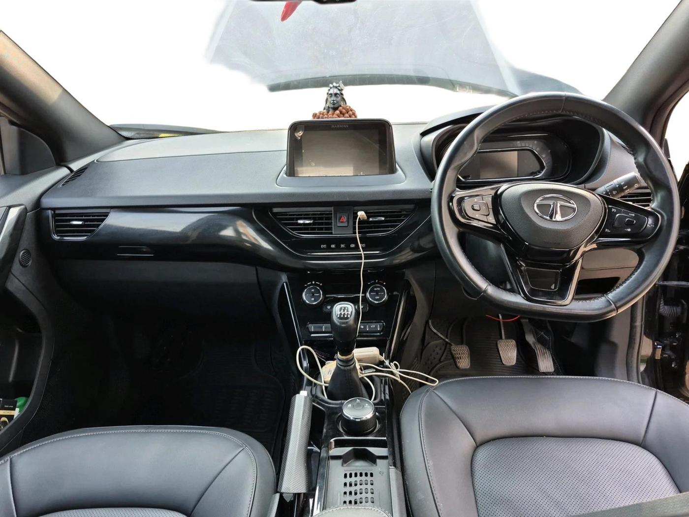 2023 Tata NEXON XZ PLUS LUX SUNROOF DARK PETROL, Petrol, Manual, 52,000 km, interior