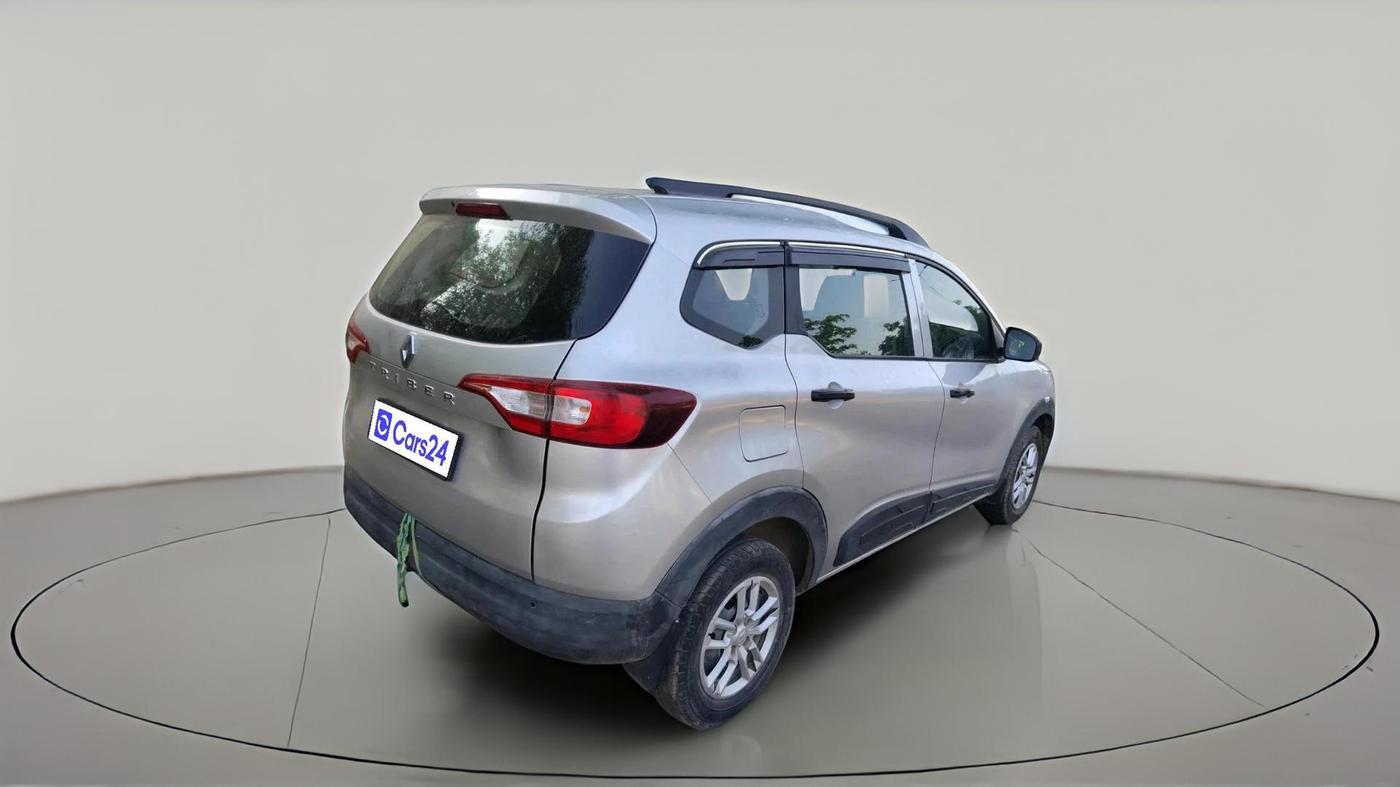 2022 Renault TRIBER RXL MT, Petrol, Manual, 1,54,845 km, exterior
