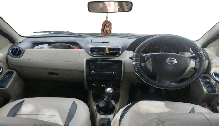 2014 Nissan Terrano XV D THP 110 PS, Diesel, Manual, 1,03,046 km, interior