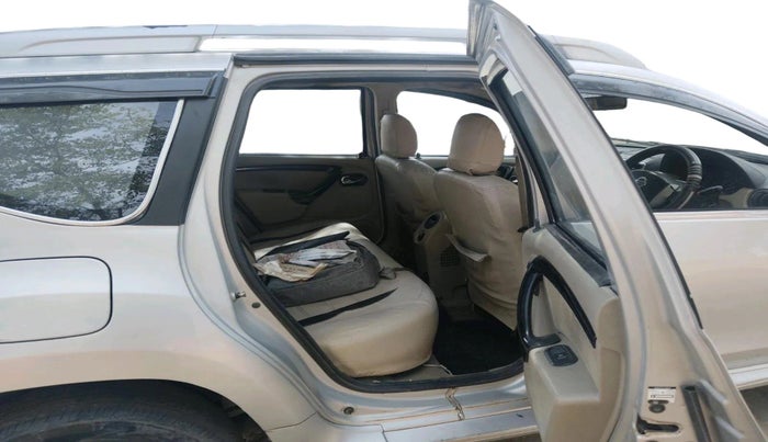 2014 Nissan Terrano XV D THP 110 PS, Diesel, Manual, 1,03,046 km, interior