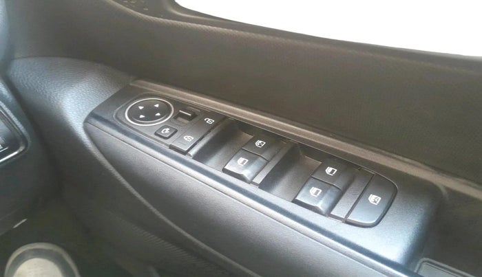 2024 KIA SONET HTK PLUS 1.2 PETROL MT, Petrol, Manual, 64,880 km, interior