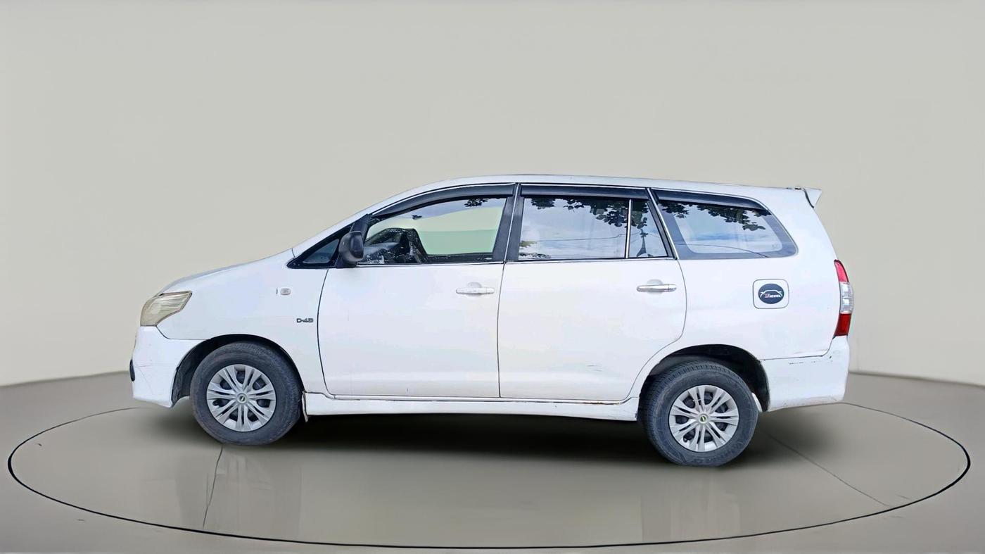 2011 Toyota Innova 2.5 G2 7STR, Diesel, Manual, 3,54,687 km, exterior
