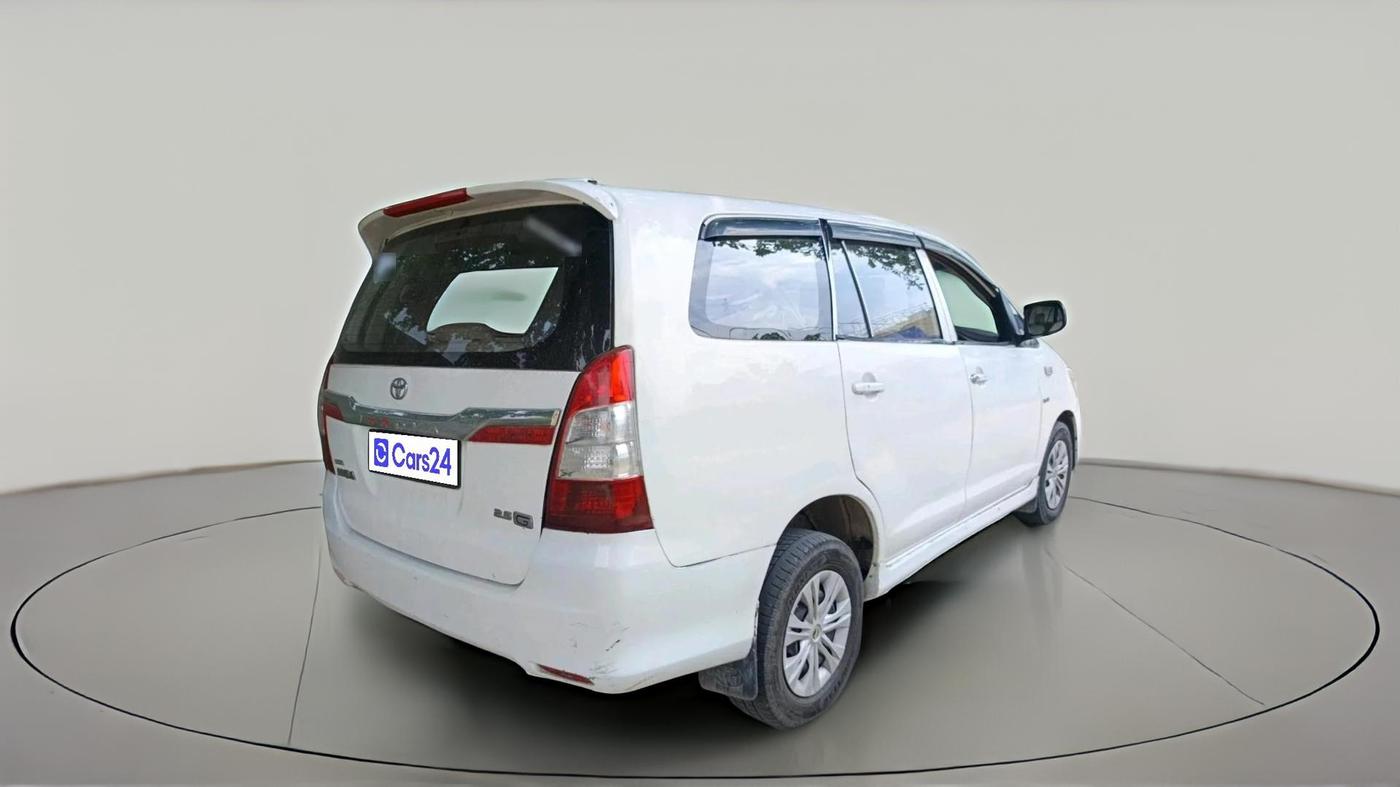2011 Toyota Innova 2.5 G2 7STR, Diesel, Manual, 3,54,687 km, exterior