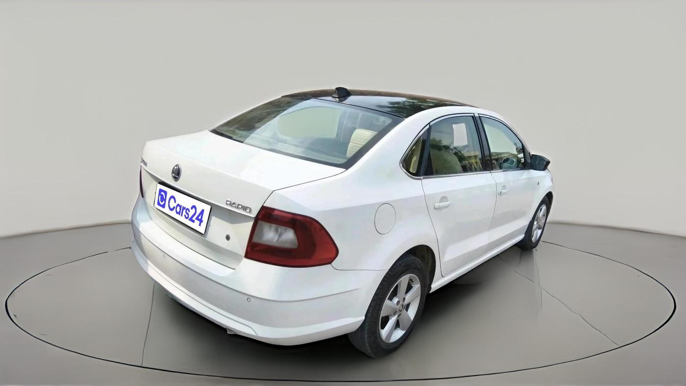 2015 Skoda Rapid 1.5 TDI CR ELEGANCE AT, Diesel, Automatic, 80,712 km, exterior