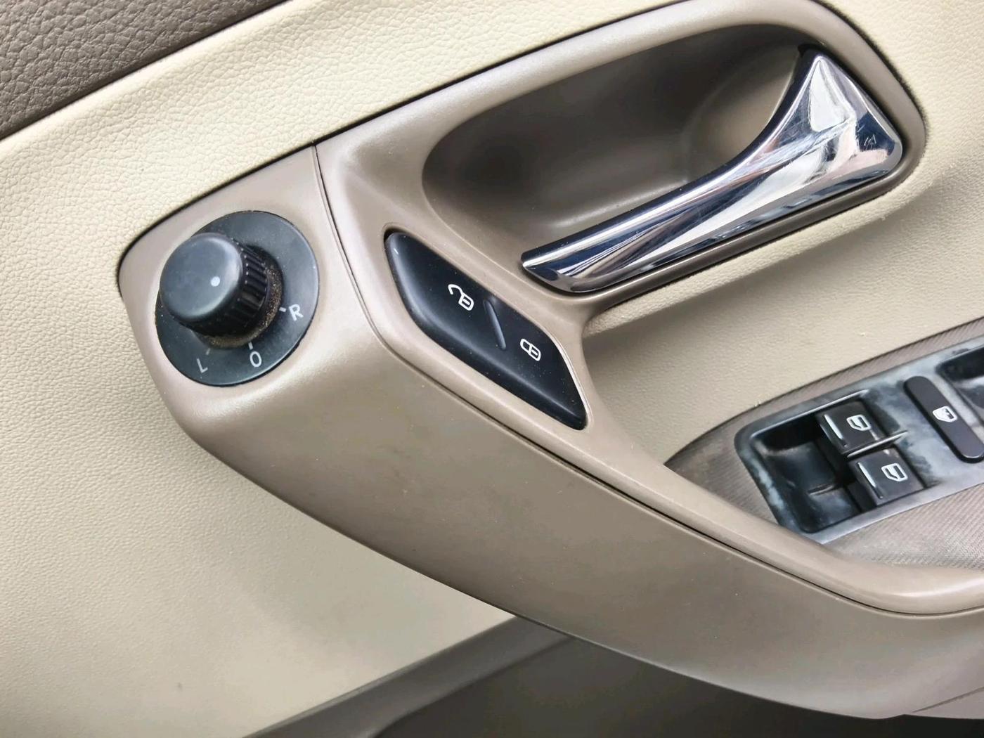 2015 Skoda Rapid 1.5 TDI CR ELEGANCE AT, Diesel, Automatic, 80,712 km, interior