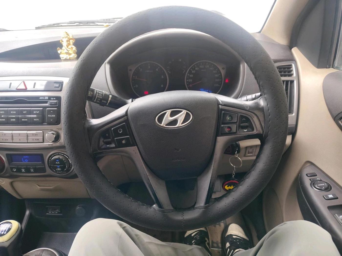 2013 Hyundai i20 SPORTZ 1.4 CRDI, Diesel, Manual, 89,221 km, interior