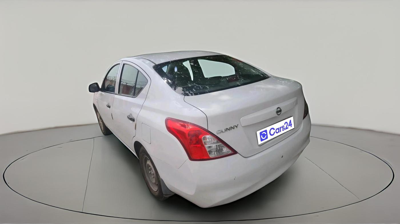 2013 Nissan Sunny XE, Petrol, Manual, 77,422 km, exterior