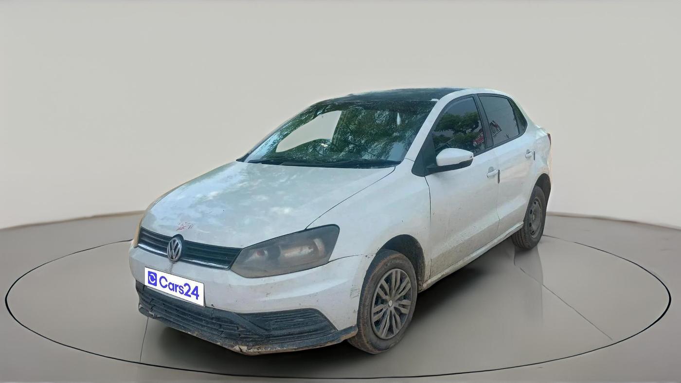 2017 Volkswagen Ameo TRENDLINE 1.5L, Diesel, Manual, 1,96,013 km, exterior