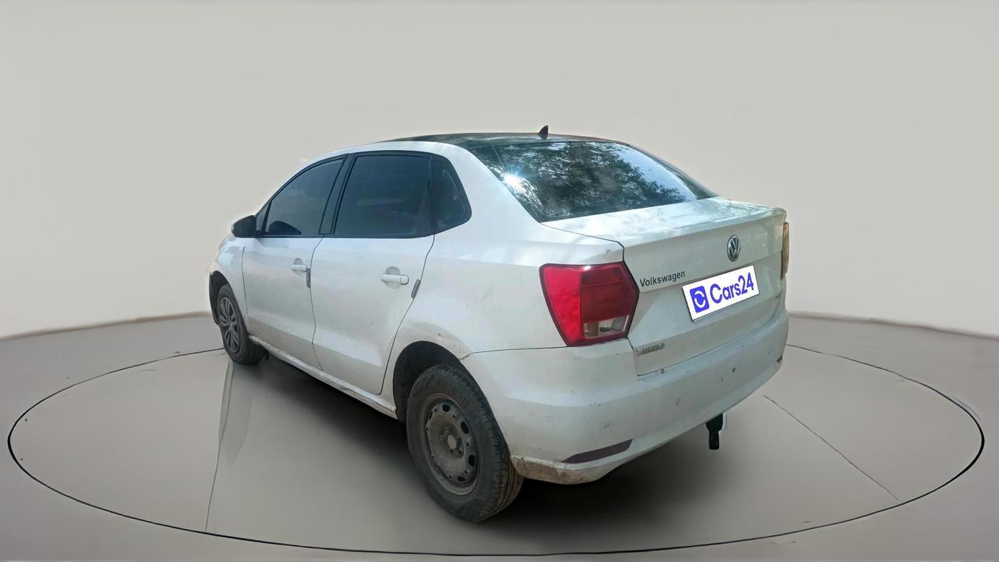 2017 Volkswagen Ameo TRENDLINE 1.5L, Diesel, Manual, 1,96,013 km, exterior