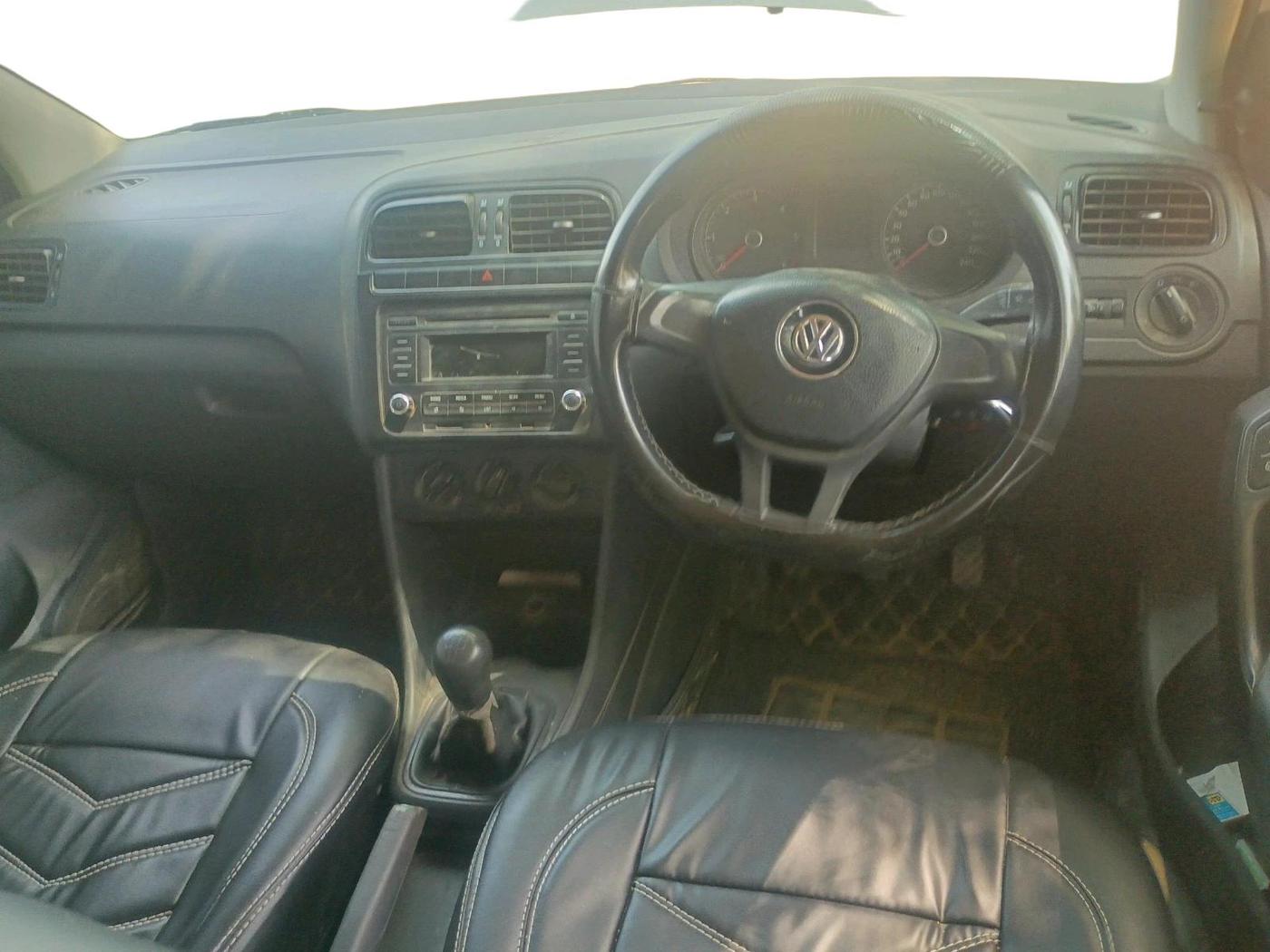 2017 Volkswagen Ameo TRENDLINE 1.5L, Diesel, Manual, 1,96,013 km, interior
