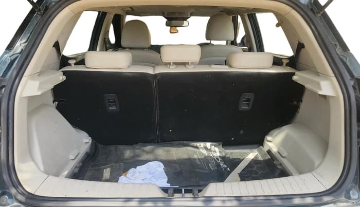 2019 Mahindra XUV300 W8 (O) 1.2 PETROL, Petrol, Manual, 75,602 km, exterior