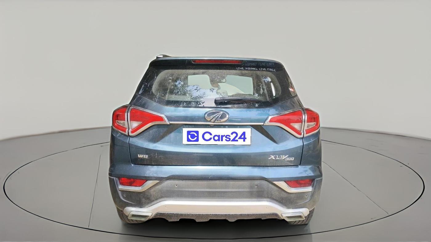 2019 Mahindra XUV300 W8 (O) 1.2 PETROL, Petrol, Manual, 75,602 km, exterior