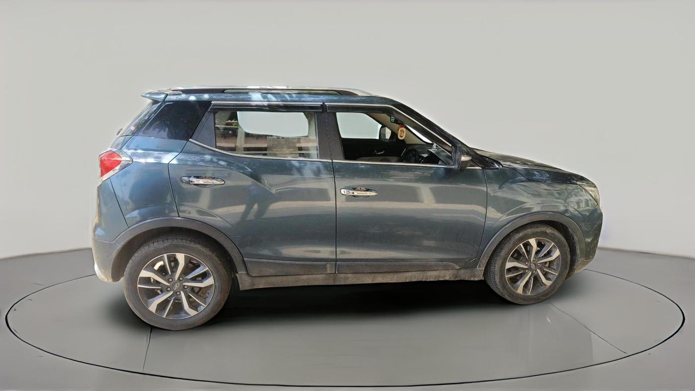 2019 Mahindra XUV300 W8 (O) 1.2 PETROL, Petrol, Manual, 75,602 km, exterior